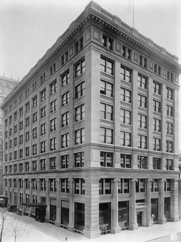 575 5th Avenue and 47th Street, S.E. corner. Reduced copy of W.J. Sloane building.