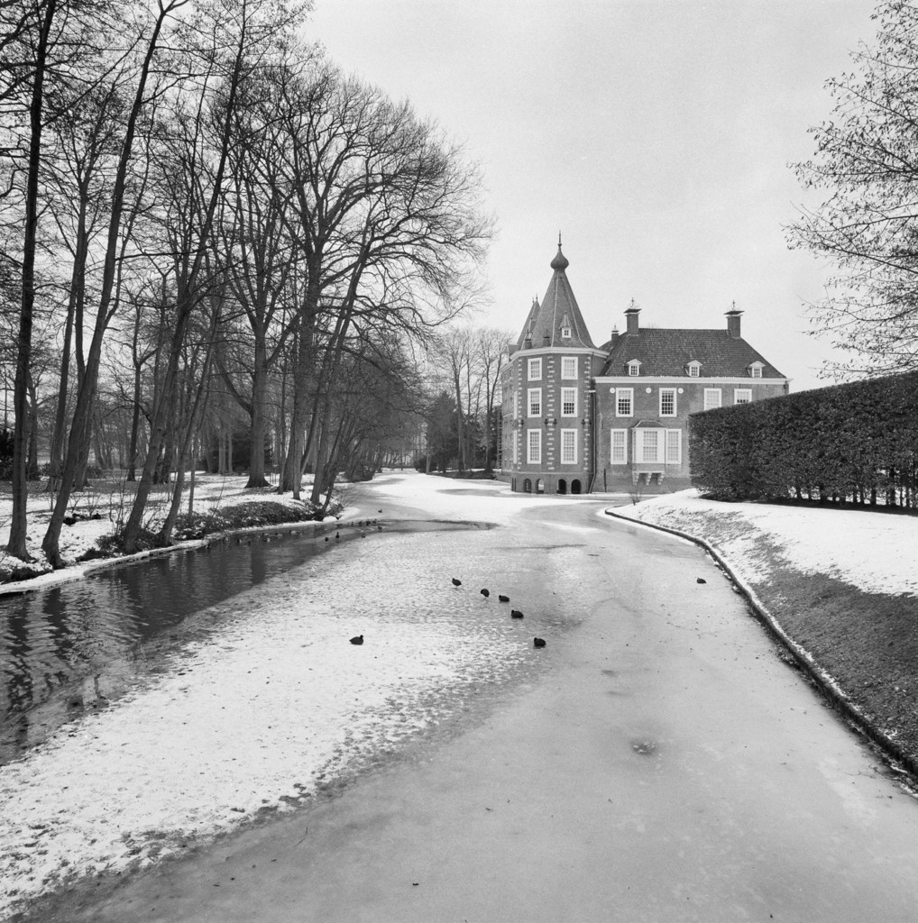 Zijgevel kasteel Het Nijenhuis gezien vanuit het oosten in de winter