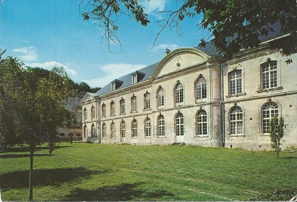 Crouy-Saint-Pierre. Abbaye du Gard : bâtiment principal