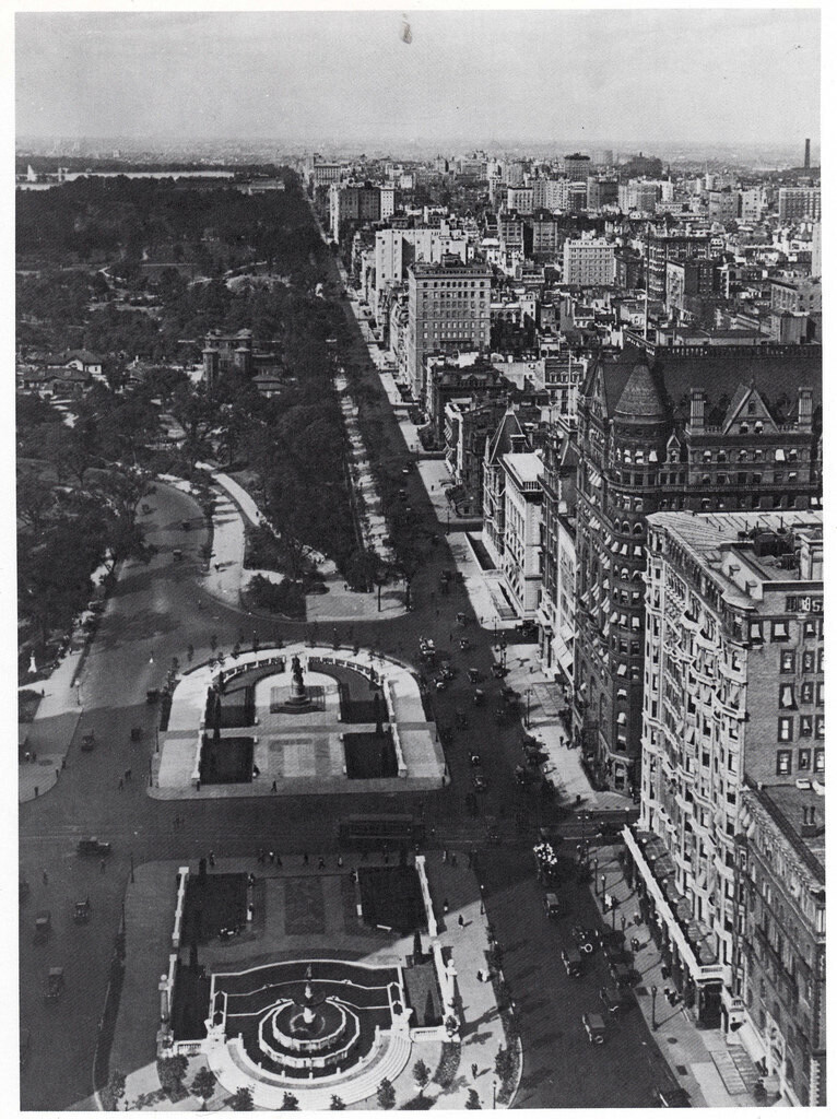 Fifth Avenue. View North from Herschkel Building. NY