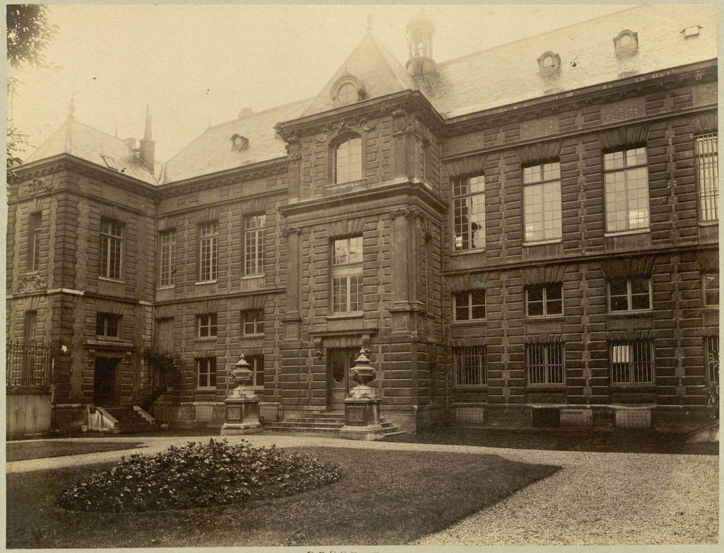 Bibliothèque Nationale sur la Rue Vivienne, Ancien Hôtel Mazarin