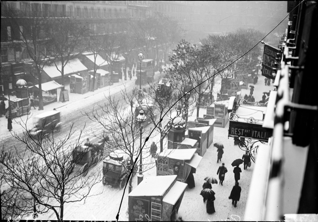 Neige à Paris sur les grands boulevards