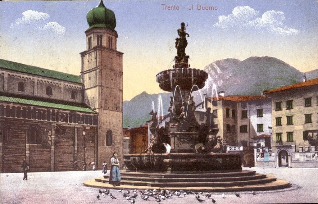 Piazza Duomo. Fontana del Nettuno
