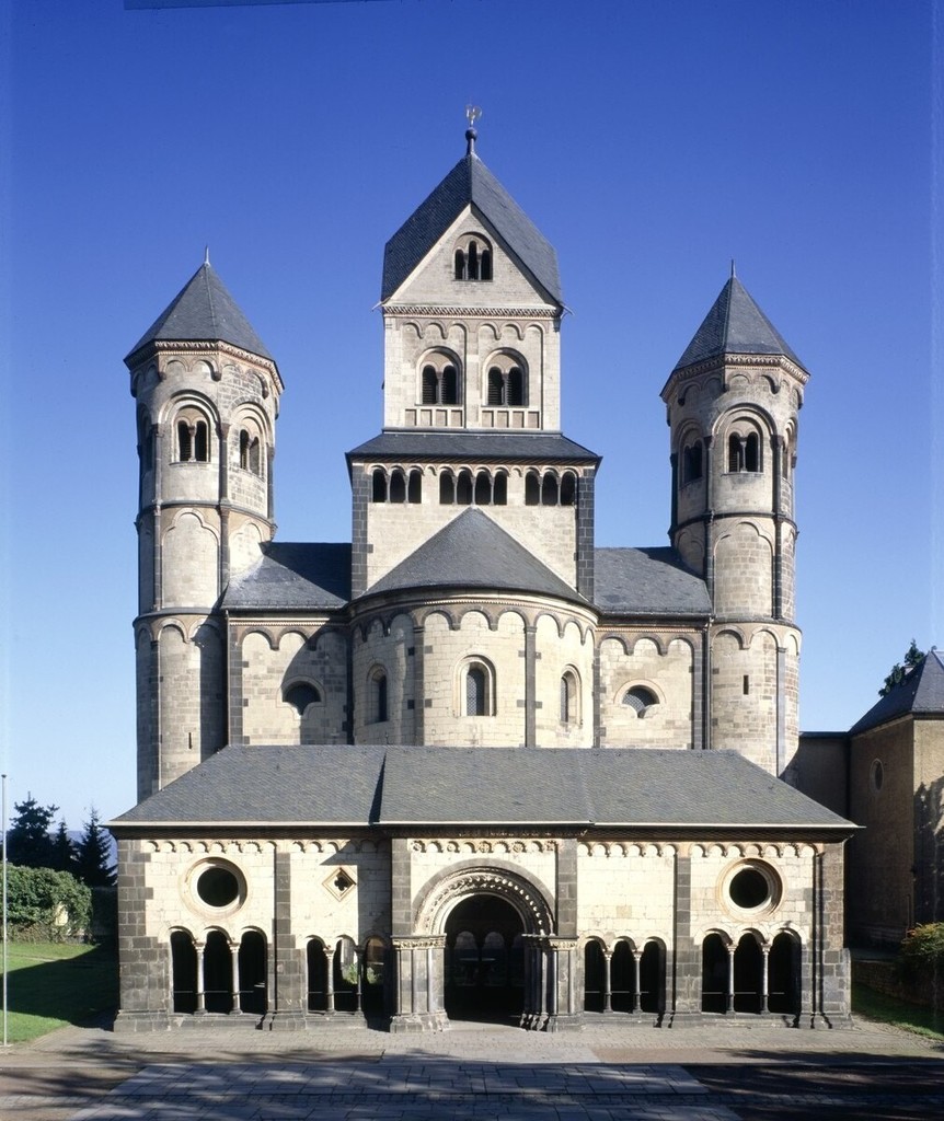 Benediktinerabteikirche Maria Laach, Westwerk mit Paradies