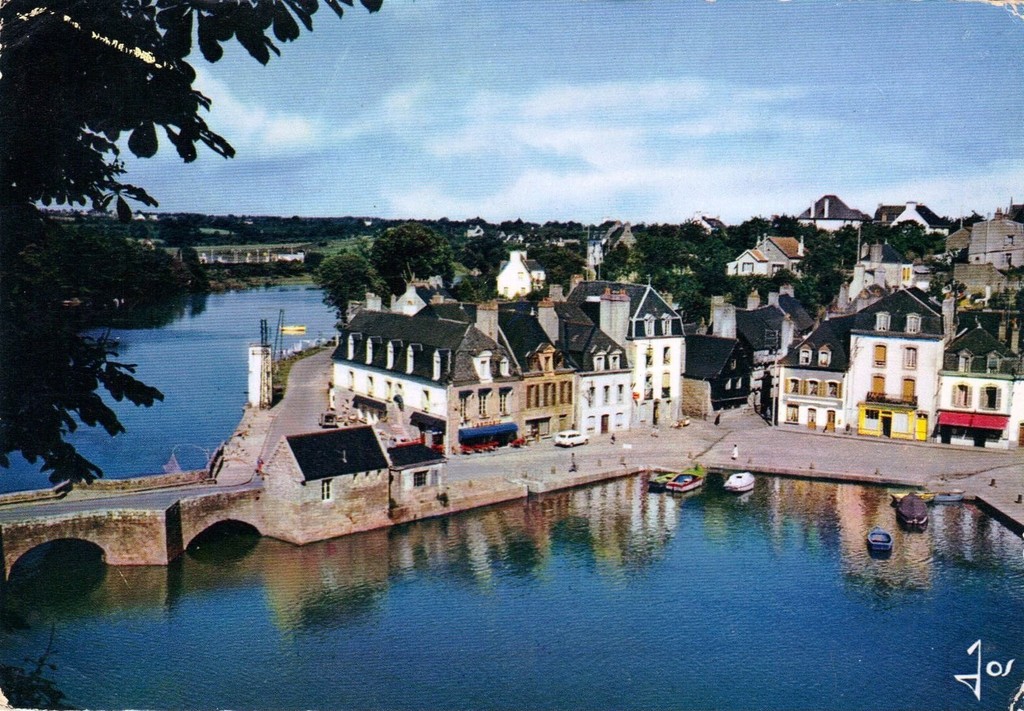 Auray. Pont de Saint-Goustan. Quai Neuf. Saint-Sauveur