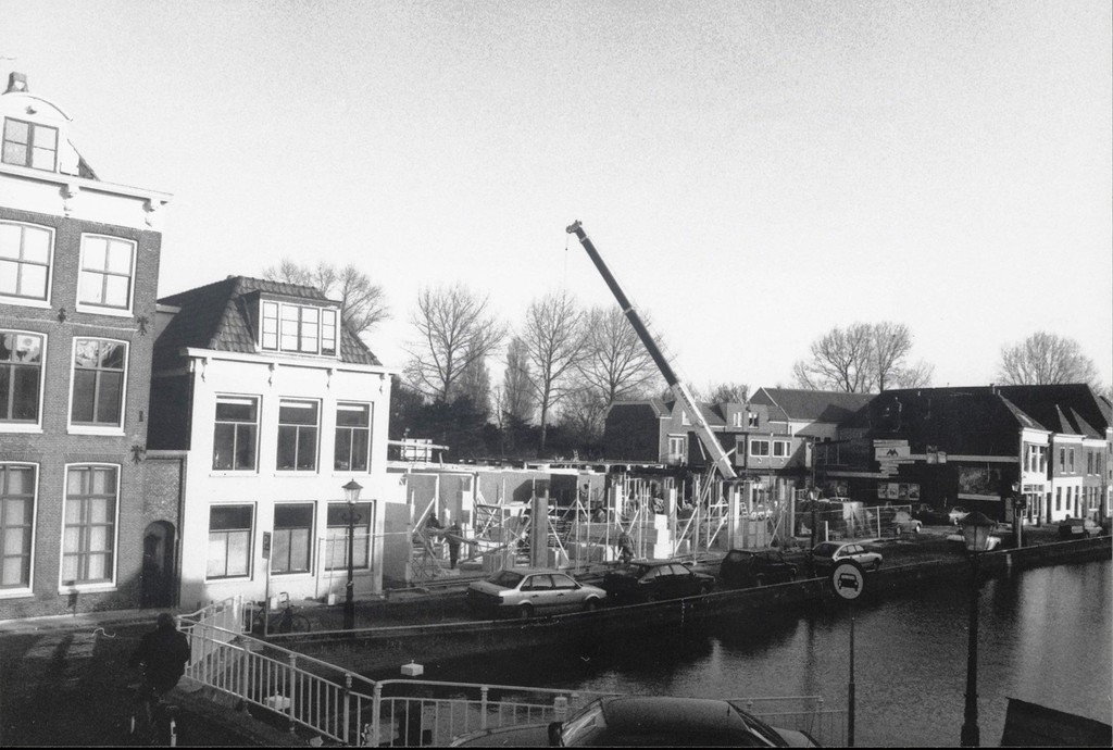 Alkmaar. Nieuwbouw op de hoek Luttik Oudorp - Wortelsteeg