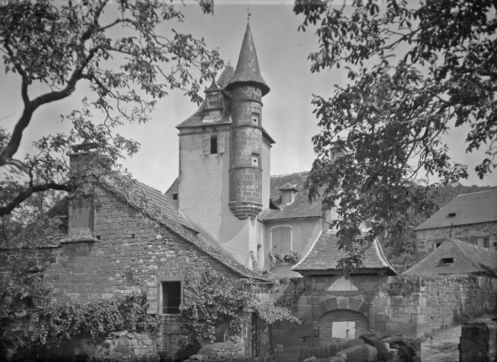 Collonges-la-Rouge - Château Maussac