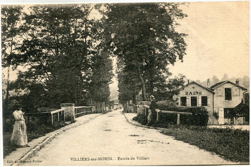 Villiers-sur-Morin. Pont sur le Grand Morin, Entrée de Villiers