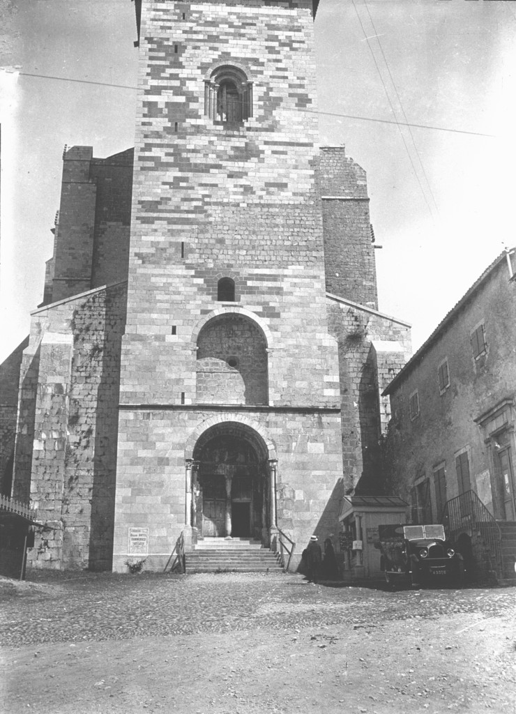 Saint-Bertrand de Comminges : porte d'entrée