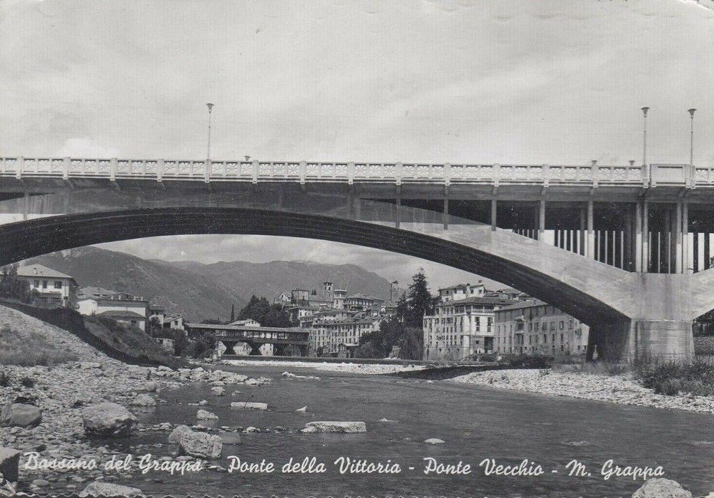 Bassano del Grappa, Ponte della Vittoria e Ponte Vecchio