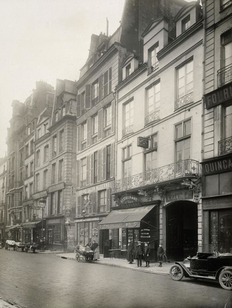 133 Rue Saint-Antoine, détail du balcon