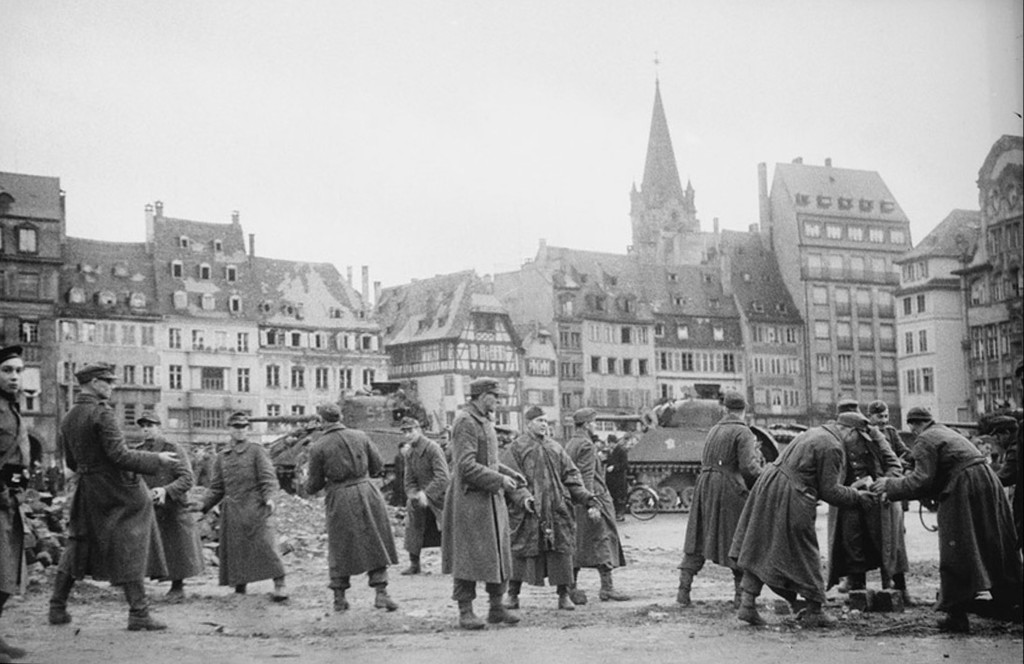 Strasbourg Place Kléber, German prisoners