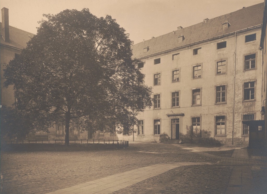Regierungsgebäude, Mühlenstraße 31, Innenhof