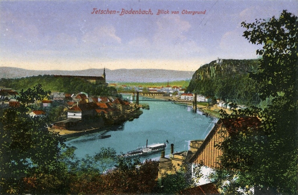 Děčín. Pohled na Děčín-Bodenbach Labe s parníkem
