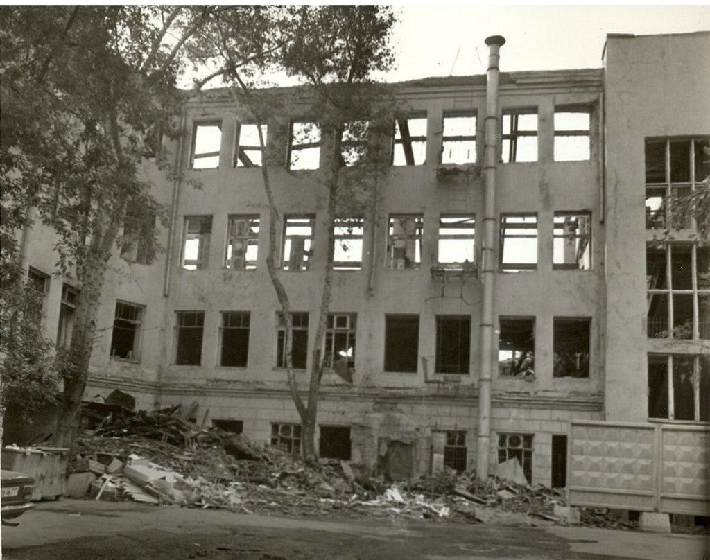 Разрушенное после пожара здание МАПТ