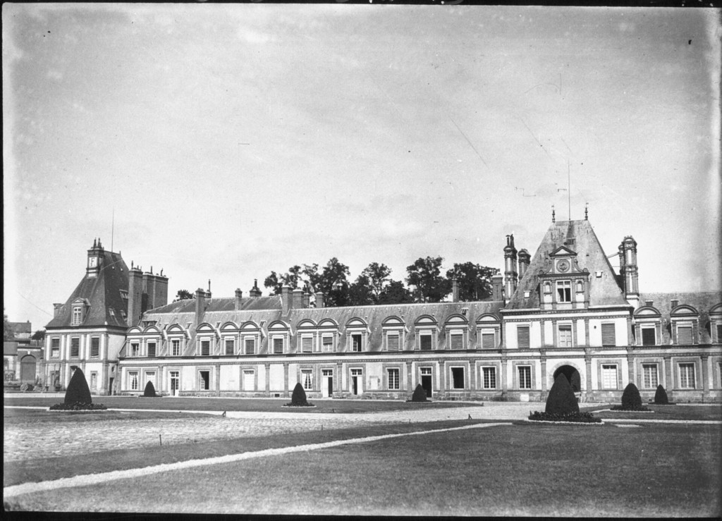 La Seine-et-Marne. Château de Fontainebleau