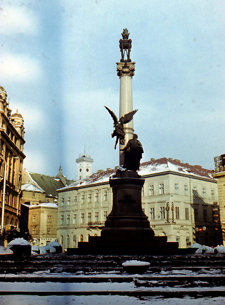 Пам'ятник Адаму Міцкевичу