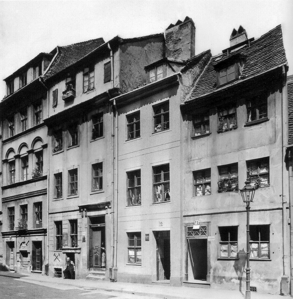 Wohnhäuser in der Petristraße 24-27