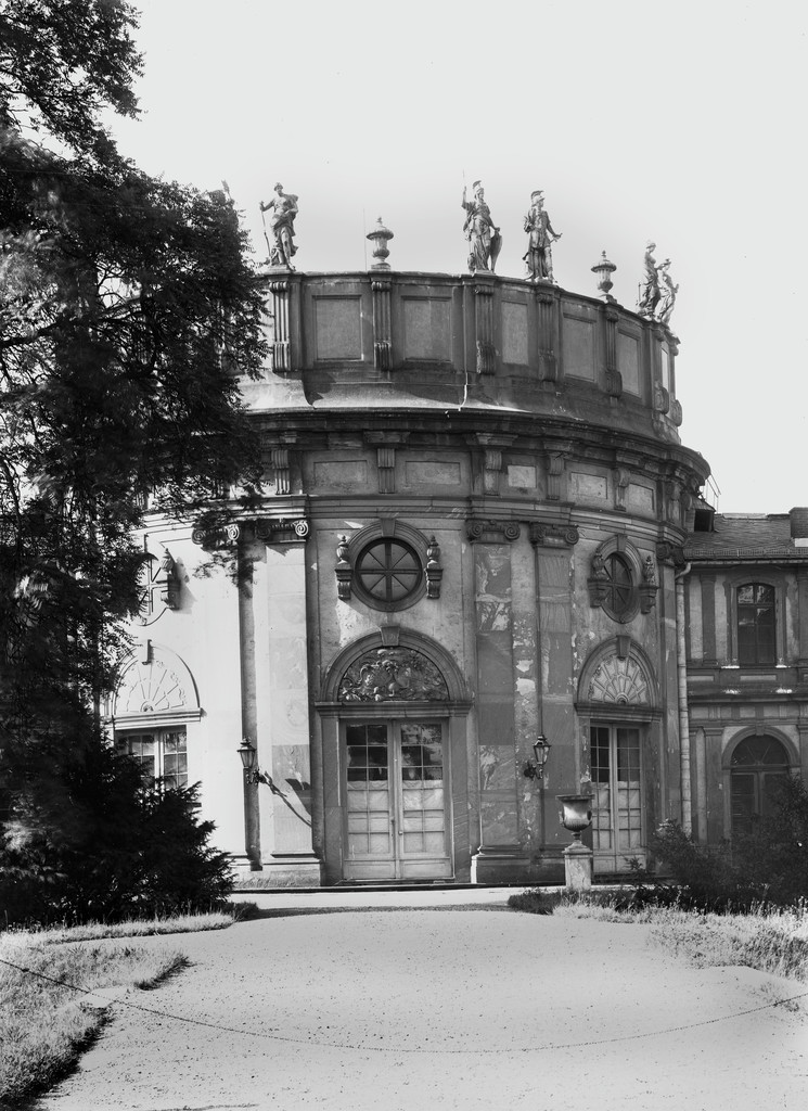 Rotunde, Hauptflügel, Schloss Biebrich