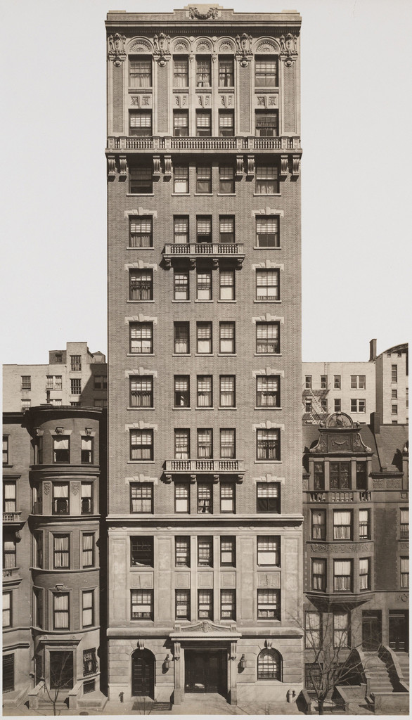 303 West 88th Street. Apartment building