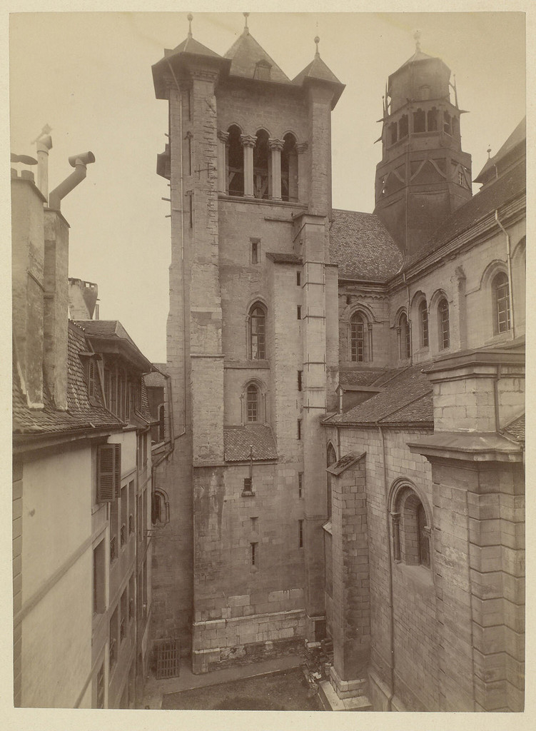 Cathédrale de Saint-Pierre (la tour du nord)
