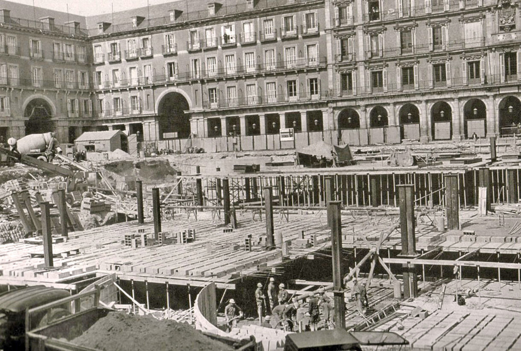 Construcción del aparcamiento subterráneo en Plaza Mayor