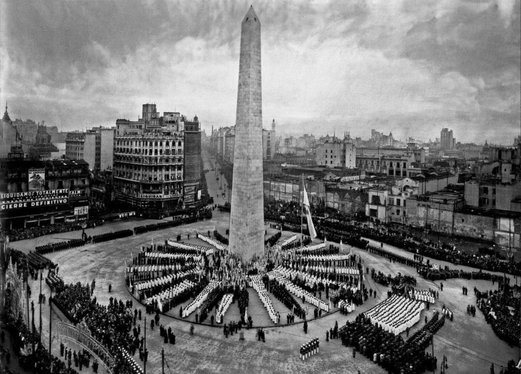 Vista de la Plaza de la República el Día de la Bandera