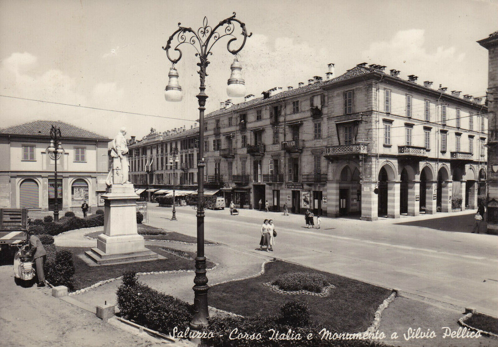 Salluzzo, Corso Italia e Monumento a Silvio Pellico