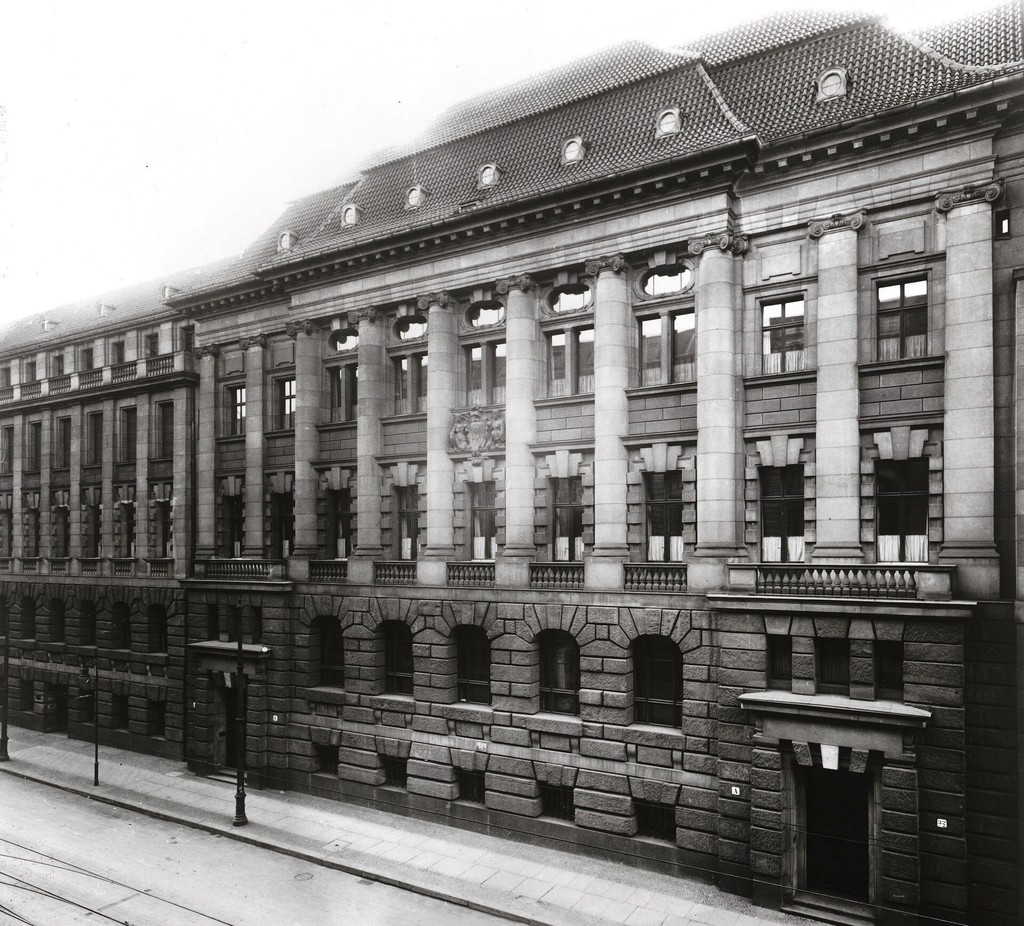 Behrenstraße 32-33: Berliner Handelsgesellschaft