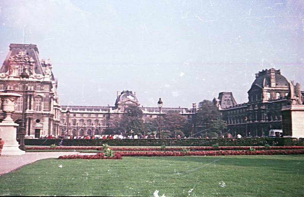 Près du Louvre