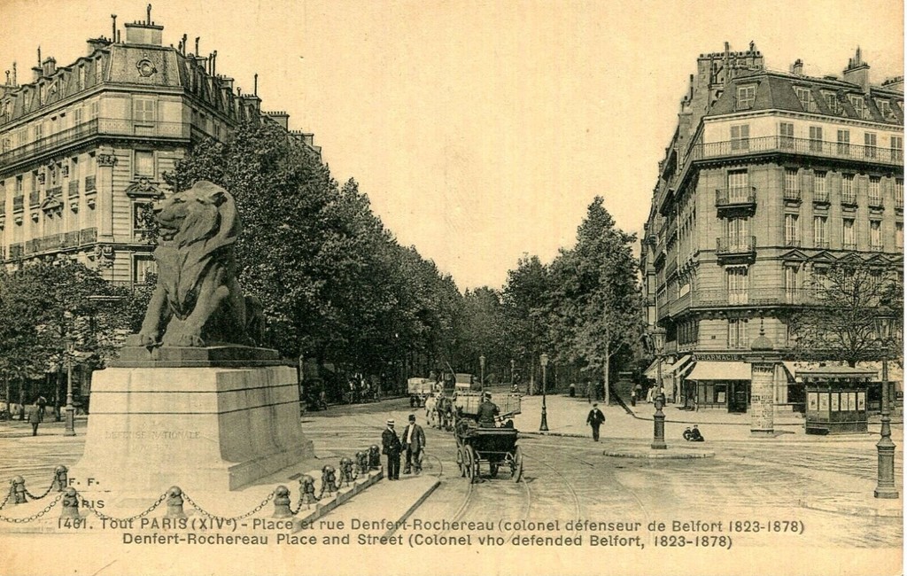 Place Denfert-Rochereau. Lion de Belfort