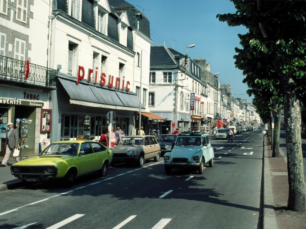 Concarneau. Avenue Pierre Guéguin