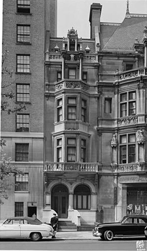 28 East 72nd Street. Four-story residence.