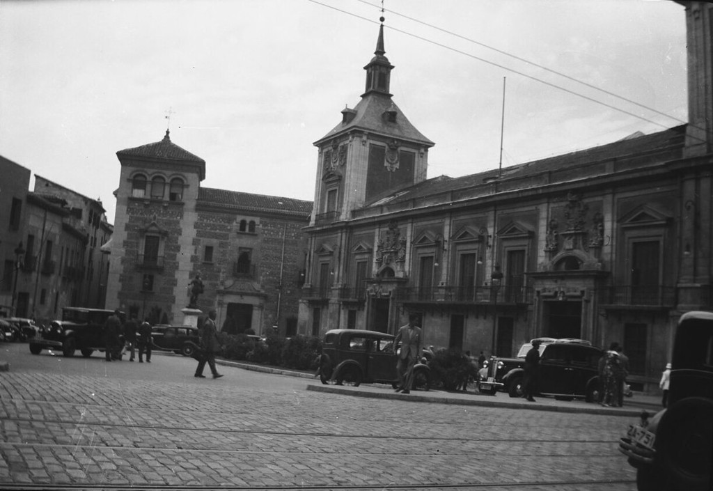 Plaza Ayuntamiento (Plaza de la Villa)