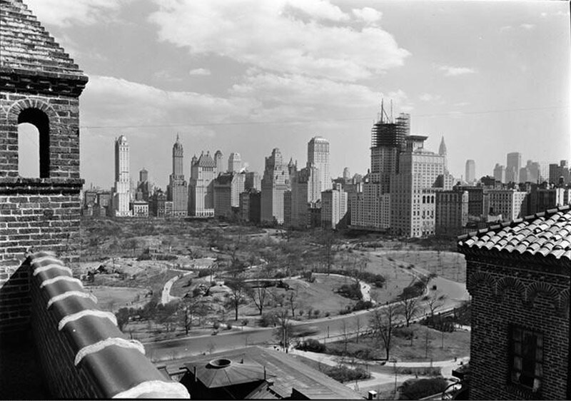 New York City views. From roof of 63rd Street Y.M.C.A. toward Savoy Plaza