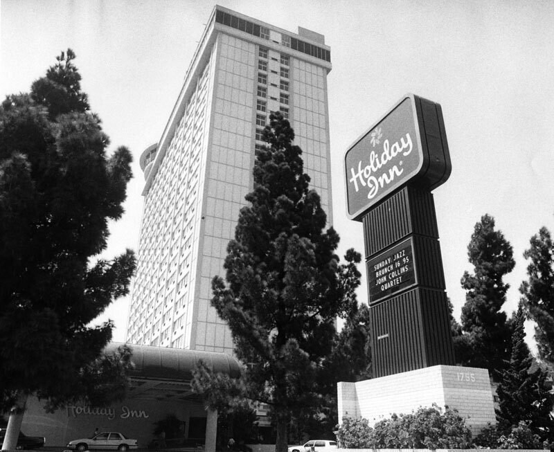 Holiday Inn in Hollywood