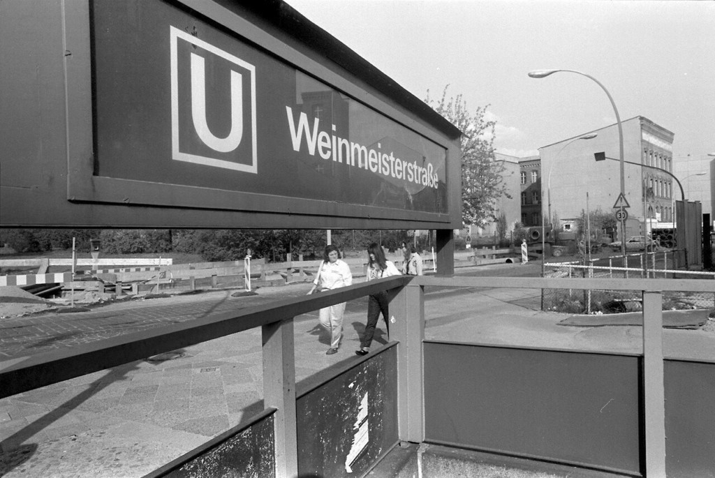 U-Bahn Weinmeisterstraße