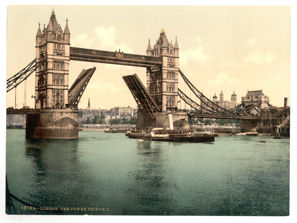 Tower Bridge (open)
