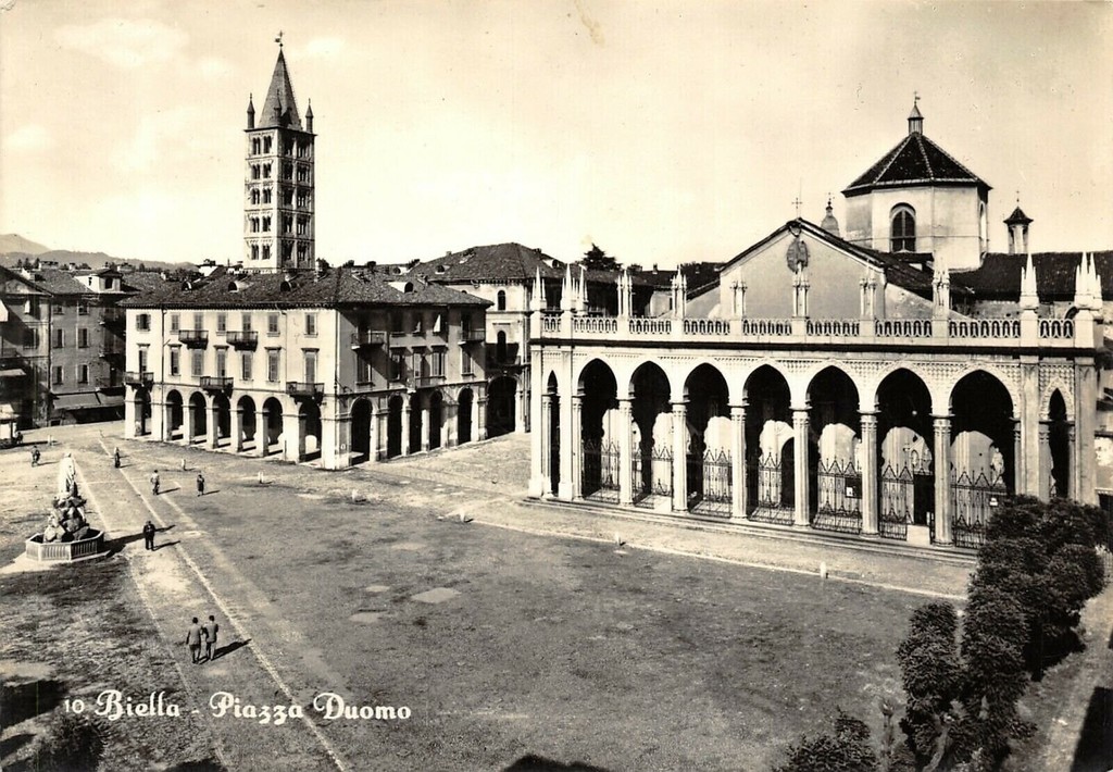 Biella, Piazza Duomo