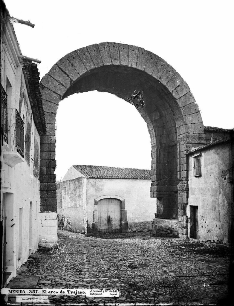 Mérida, Arco de Trajano
