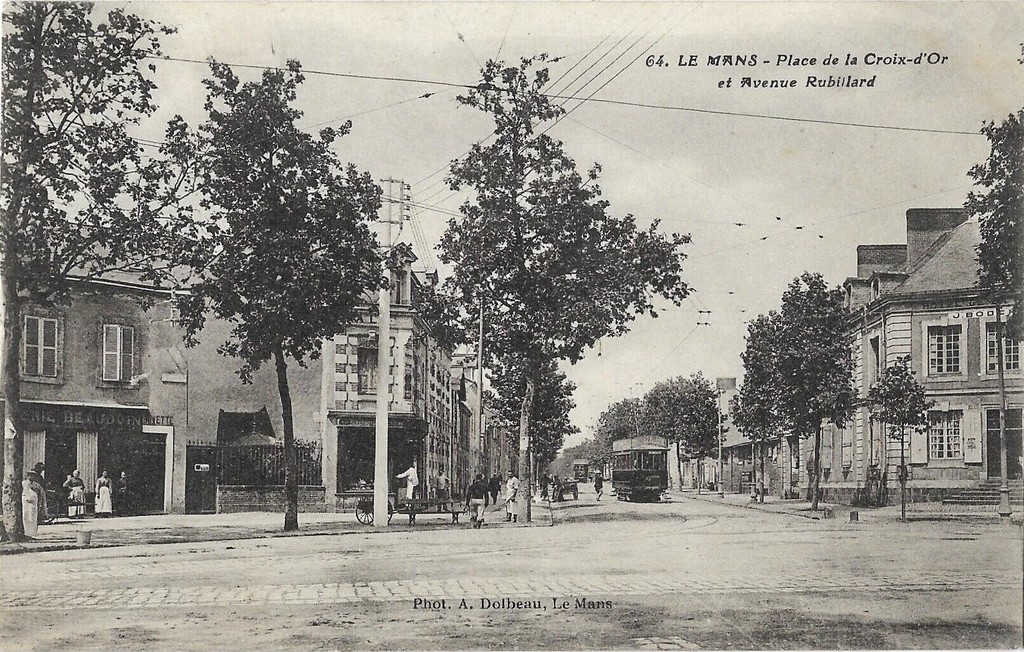 Le Mans - Place de la Croix-d'Or et Avenue Rubillard
