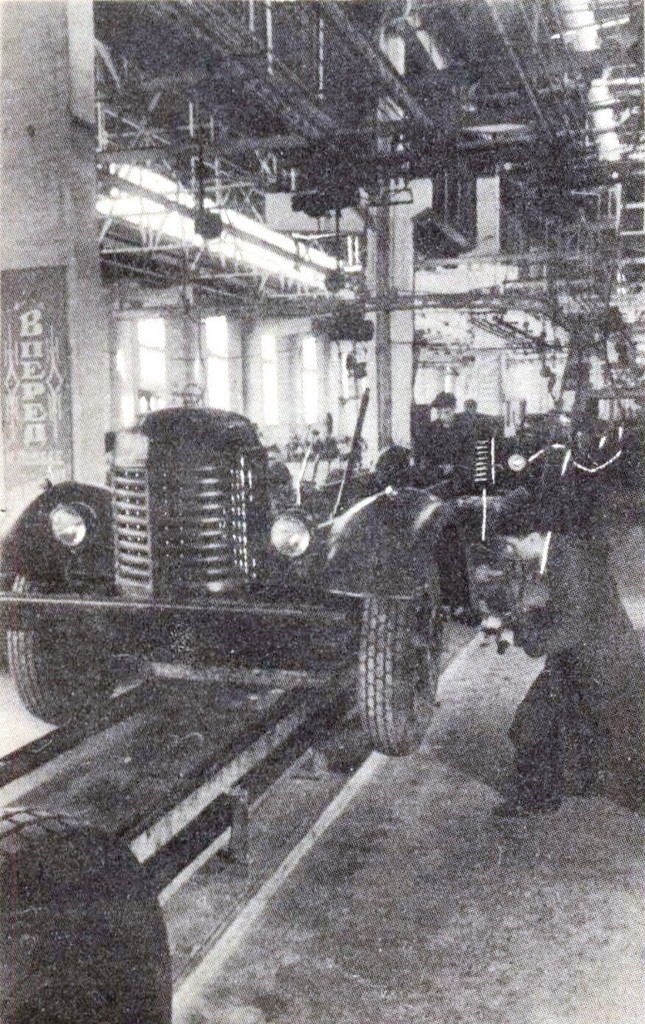 ნაგავსაყრელი მანქანების აწყობა ქუთაისის საავტომობილო ქარხნის მთავარი კონვეიერის ერთ-ერთ მონაკვეთზე