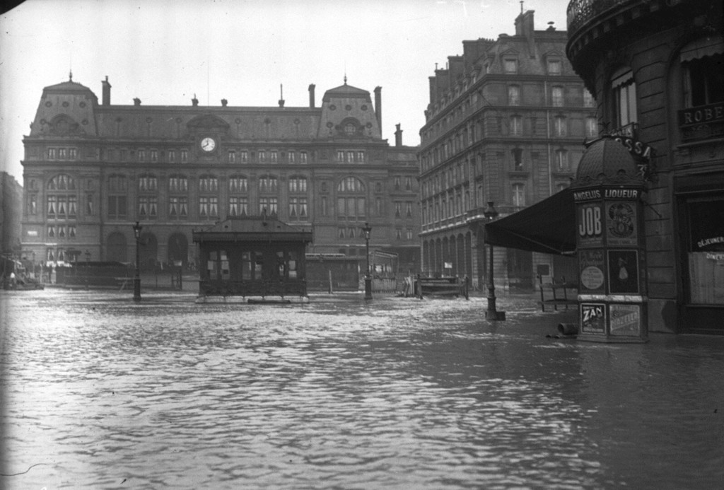 Gare Saint-Lazare (Flood)