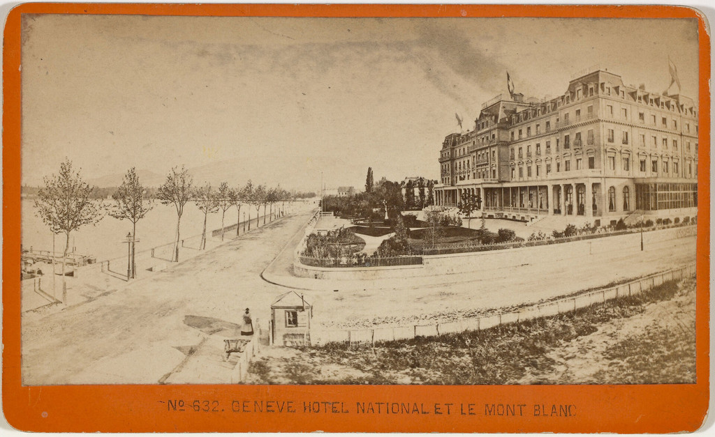 Hôtel National et le [quai] Mont-Blanc