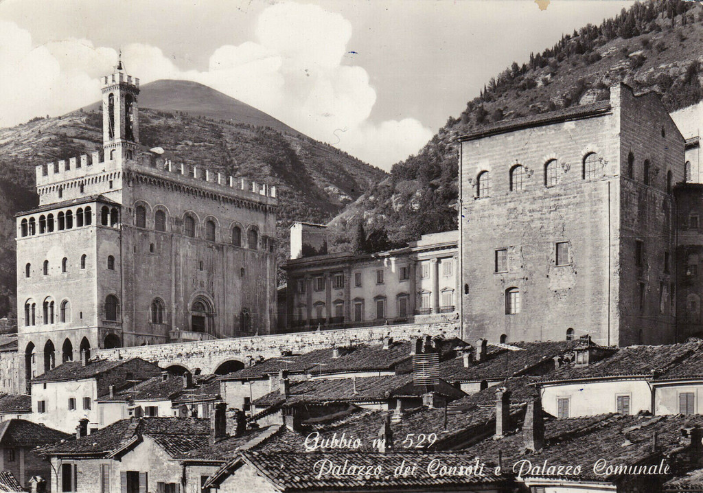 Gubbio, Palazzo dei Consoli e Palazzo Comunale