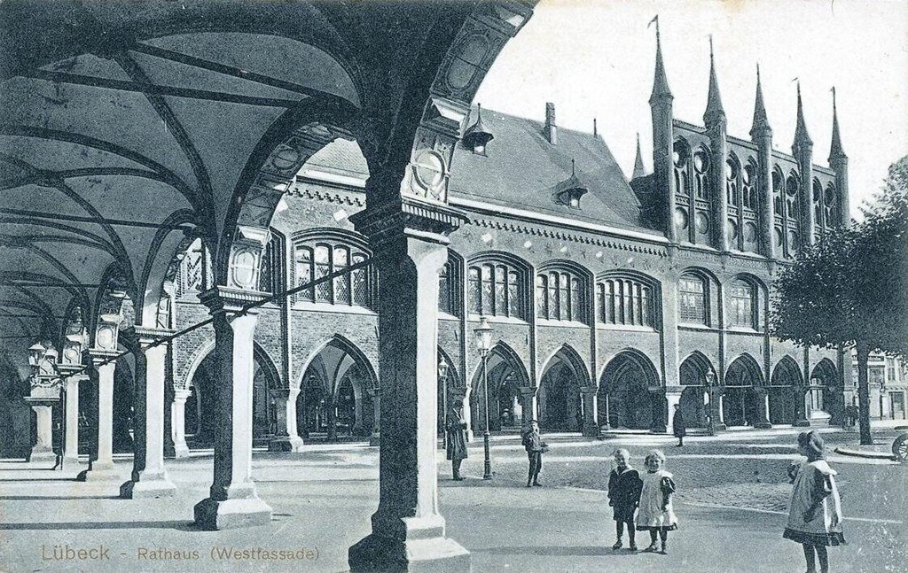 Rathaus und Markt