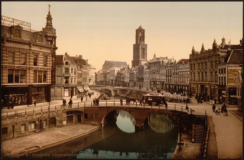 The Oude Gracht Bakkerbrug, Utrecht, Holland