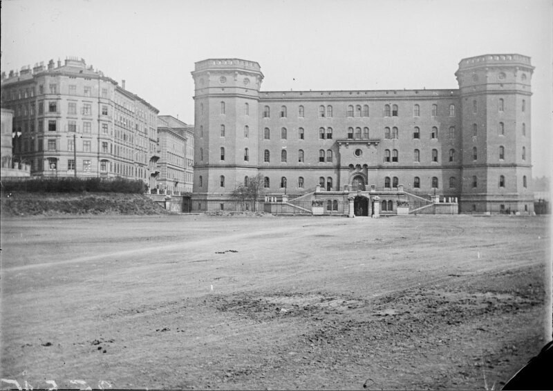 Franz Joseph-Kaserne