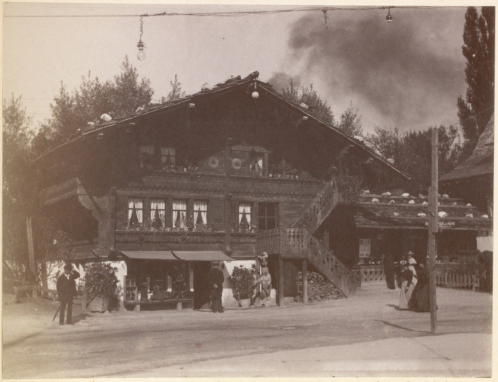 L’Exposition nationale de Genève en 1896: village suisse (chalet d'Iseltwald)