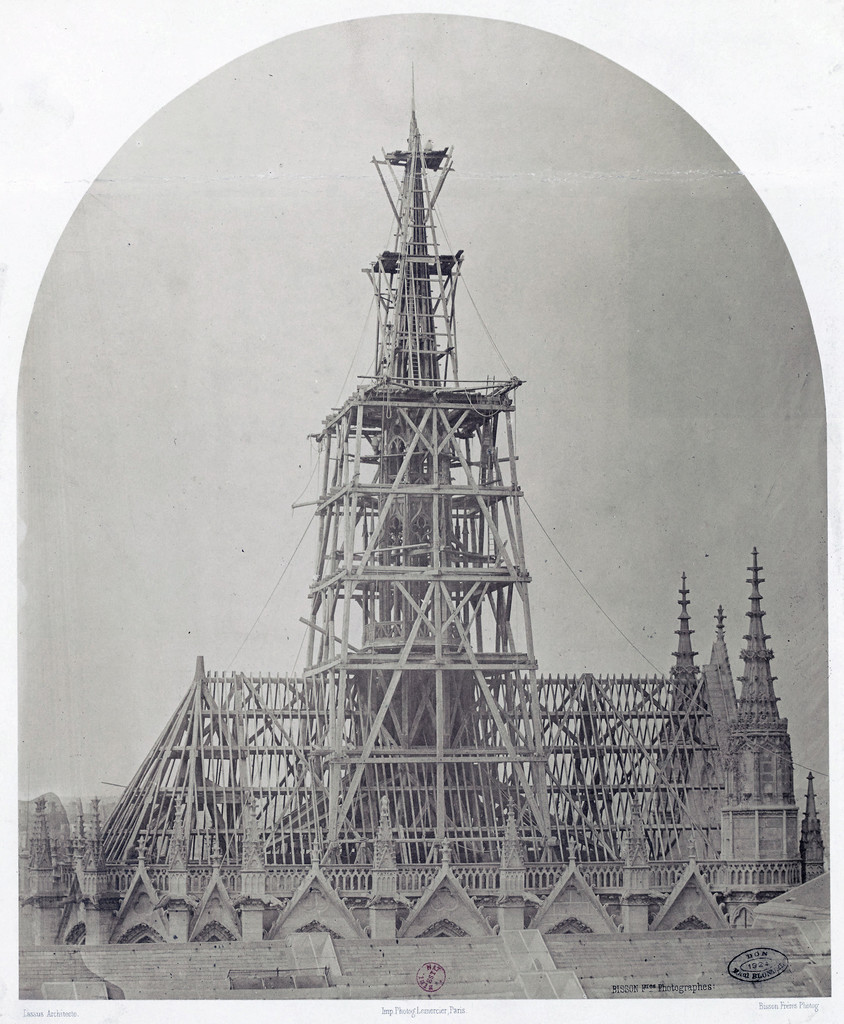 Ste Chapelle. Reconstruction de la flèche